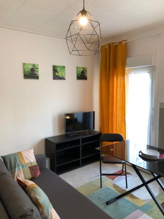Trois appartements secteur FONCILLON PLAGE Royan Extérieur photo
