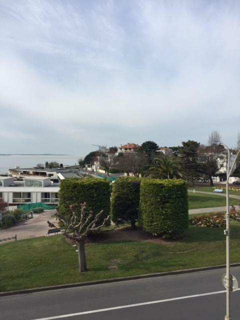 Trois appartements secteur FONCILLON PLAGE Royan Extérieur photo