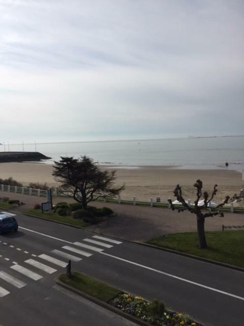Trois appartements secteur FONCILLON PLAGE Royan Extérieur photo